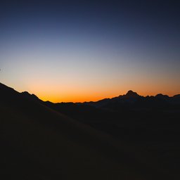neom-uqAUg1zvMXQ-unsplash